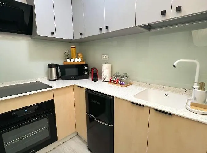 Central Luxurious Studio *