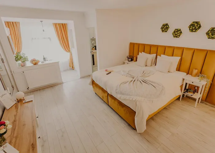 Central Luxurious Studio