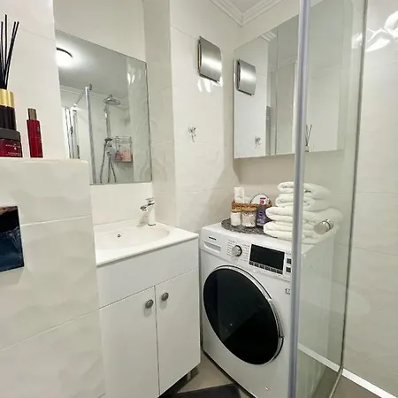 Studio 118 - Self Check-In ,Balcony ,10 Min From City Center