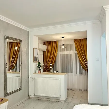 Apartament Studio 118 - Self Check-In ,Balcony ,10 Min From City Center *